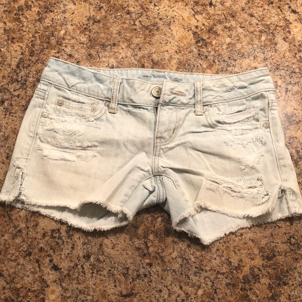 Light wash American Eagle denim shorts